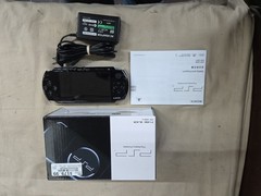 Sony PlayStation PSP 3006 Piano Black Excellent Condition In Box JAPAN REGION