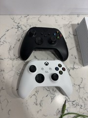 Microsoft Xbox Series S White + TWO Wireless Controllers + Mic/headset.
