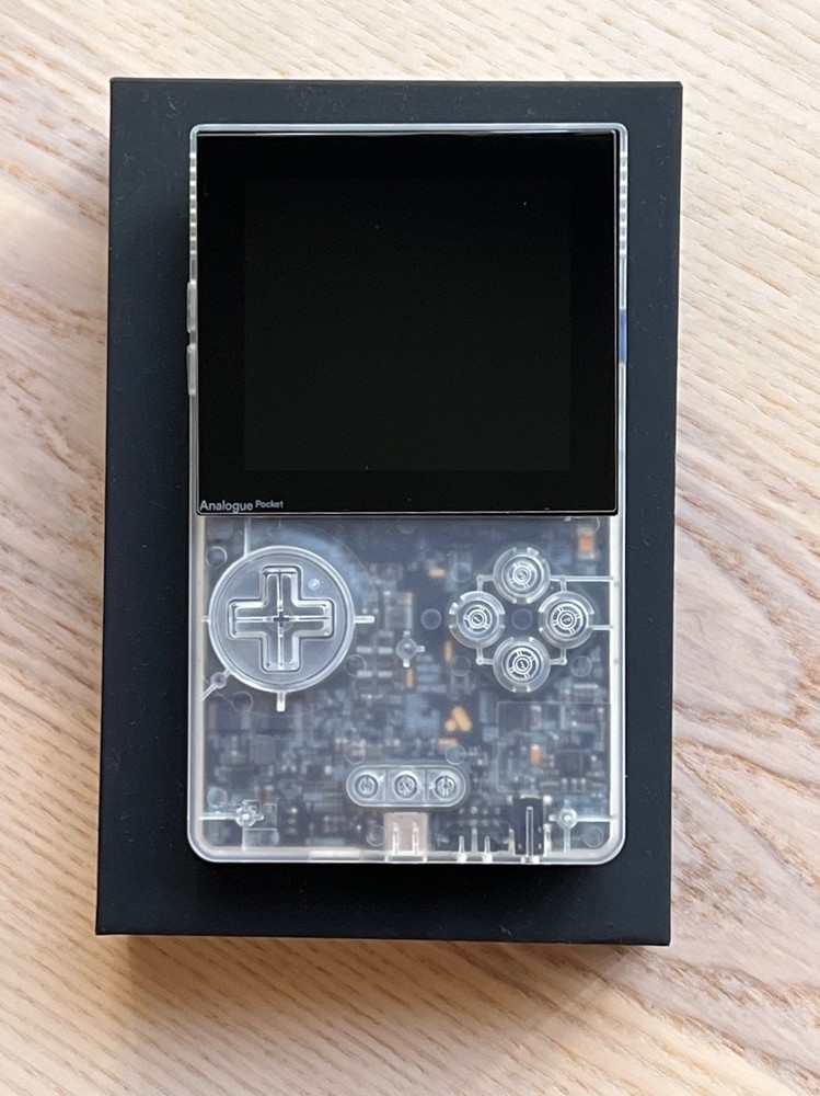 Analogue Pocket Transparent Clear Limited Edition – Complete in Box!