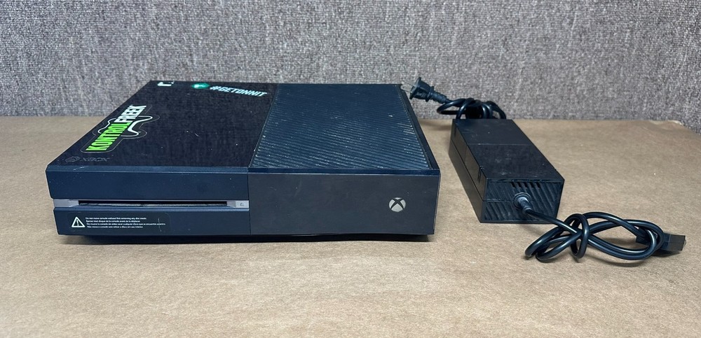 Microsoft Xbox One Console model 1540 500GB – Damaged