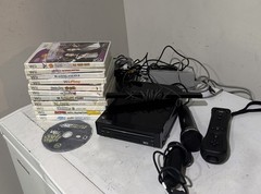 Wii Console Bundle 12 Games 1 Numb-chuck, Remote, Microphone Works Great Black