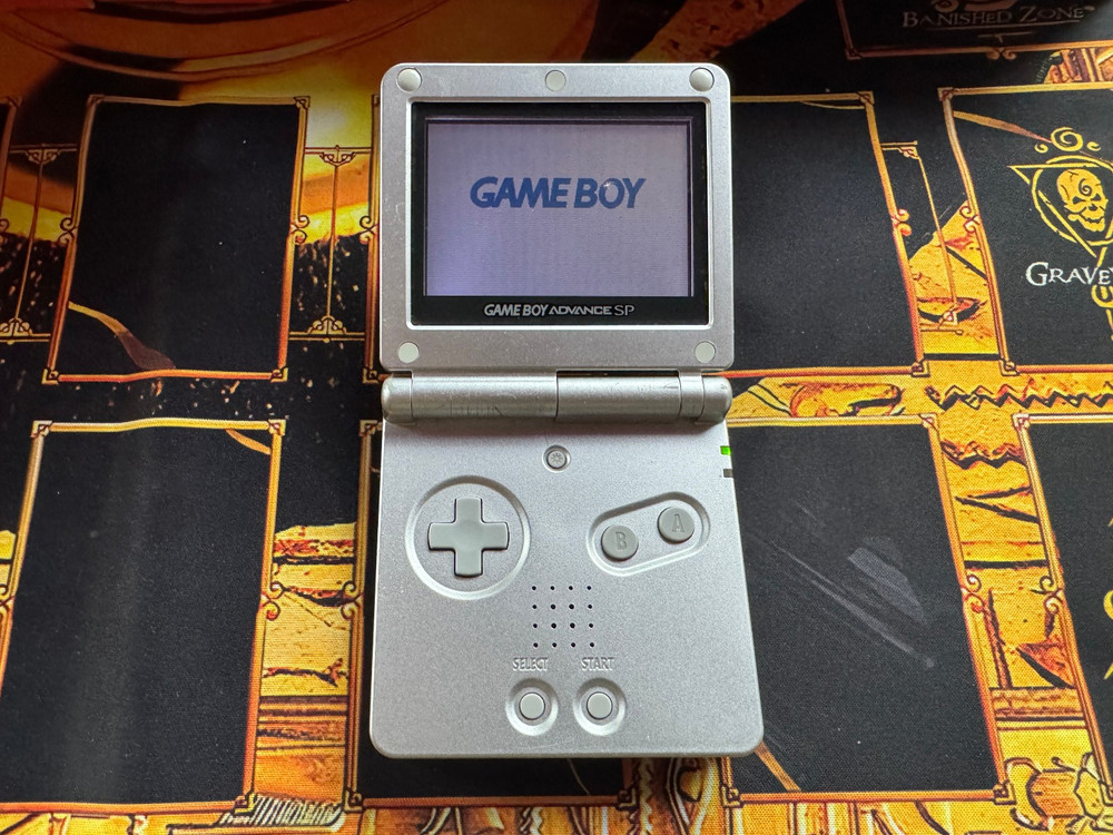 Nintendo Game Boy Advance SP – Graphite Grey – With Charger + Fresh Battery