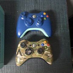 Microsoft Xbox 360 E Special Blue 500GB Console Cord w/ Power & 2 Controllers