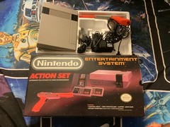Original Nintendo NES Action Set System IN BOX with mario bros / duck hunt