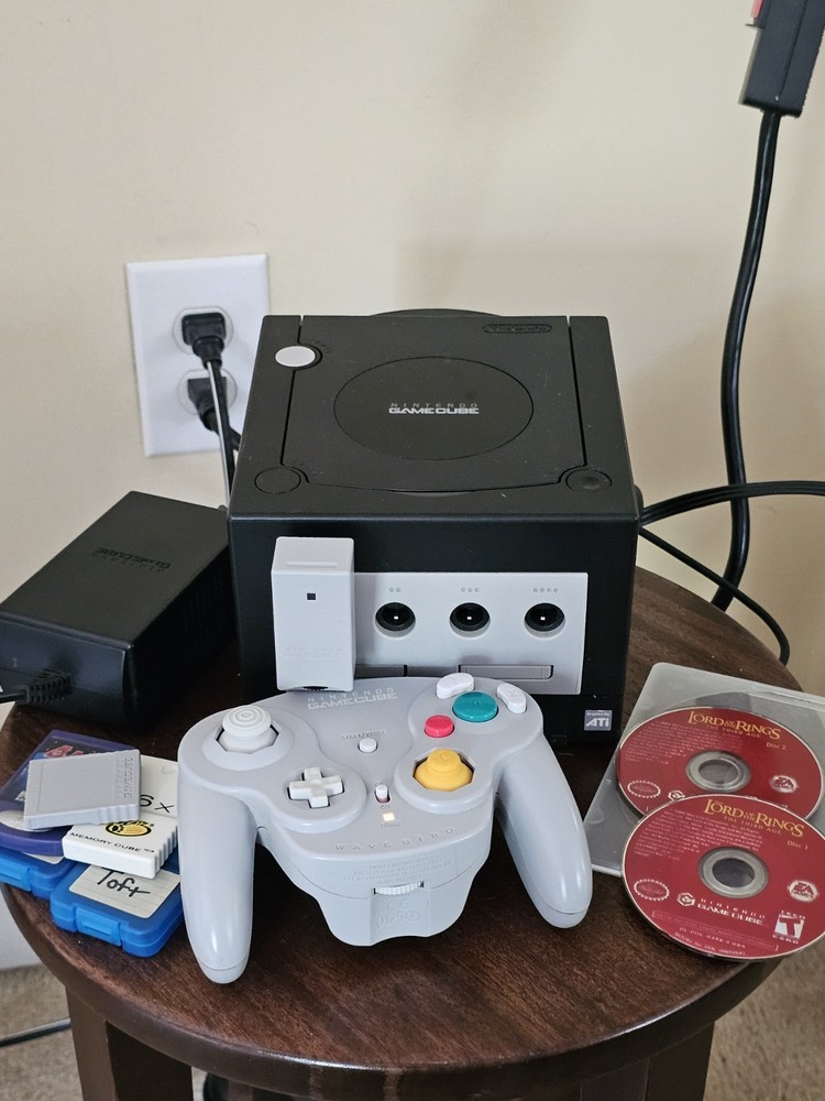 Nintendo GameCube DOL-001 Console Wavebird Remote Memory Cards Game Tested Works