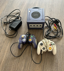 Nintendo GameCube Purple Console Bundle 2 Controllers Power AV Cables