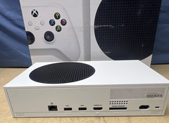 Xbox Series S Digital Edition. Model # 1883