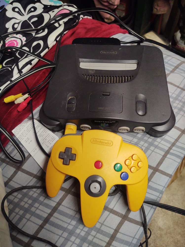 Nintendo 64 N64 Original System Console With Original Controller & Cords!