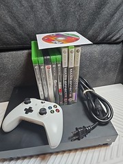 Microsoft Xbox One X 1TB Console Model 1787 Bundle + 1 Controller 9 Games