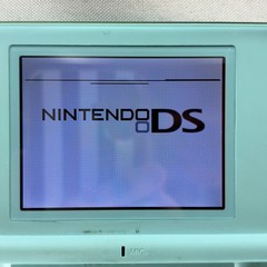 Nintendo DS Lite Ice Blue Handheld System – Doesn’t Read Games