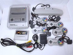 Super Famicom Console & Multi Tap & 5 Controllers Bomberman 2 Nintendo Tested