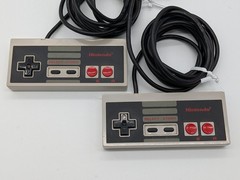 Nintendo NES 1985 Gray Console System 2 Controllers 1Game Works NES-001 Original