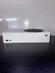 •Cosmetically Flawed•Microsoft Xbox Series S 512GB