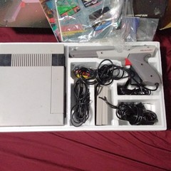 Nintendo NES Action Set Console Bundle w/ Original Box & Zapper Light Gun