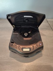 🔥SEGA CDX CONSOLE. NEW LASER/DISC DRIVE MOTOR/DISC HOLDER AND BATTERY. SEE PICS