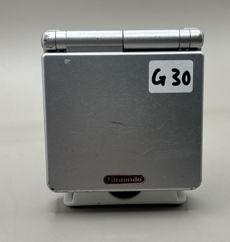 Nintendo Game Boy Advance SP – Silver (G30) READ DESCRIPTION