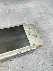 Sony PSP-1000 Console / battery＋charger＋memory stick random 3 games from US