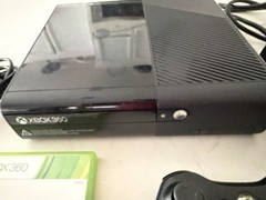 Xbox 360 E Console 250GB Black Model 1538 WITH Controller xb360 Microsoft TESTED