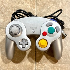 Platinum Nintendo GameCube Enjoy Plus Pack CIB + Skeleton + Game Boy REGION FREE