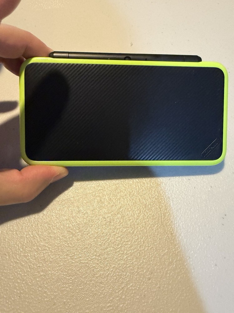 Japanese 2ds Xl System Working Neon Yellow Us Seller With Charger D