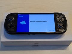 Retroid Pocket 6 Handheld BLACK 8GB Ram DPAD Bottom – MINT in BOX