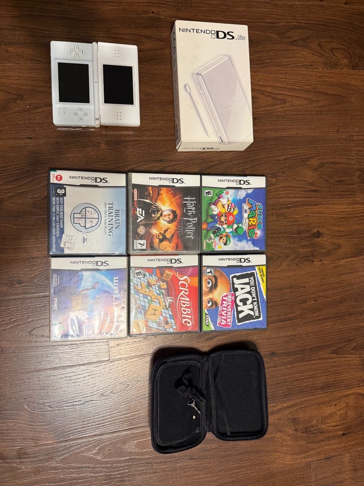 Nintendo DS Lite Bundle – White with 6 games & case & charger & Stylus
