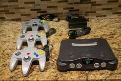 N64 Nintendo 64 VINTAGE CONSOLE+  3 NEW CONTROLLERS + Cords + TESTED-
